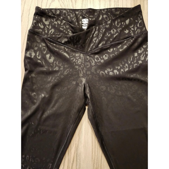 Athletic Works Animal Print‎ Embossed Legging Women's NWOT Size Large Black - Picture 3 of 6
